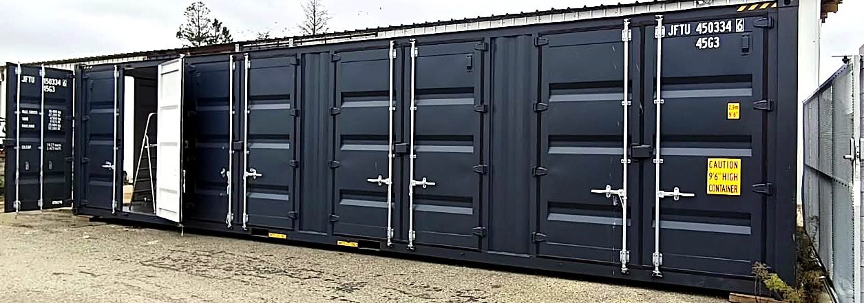 Container 10 pieds neuf à portes latérales sur le site de Kerganet