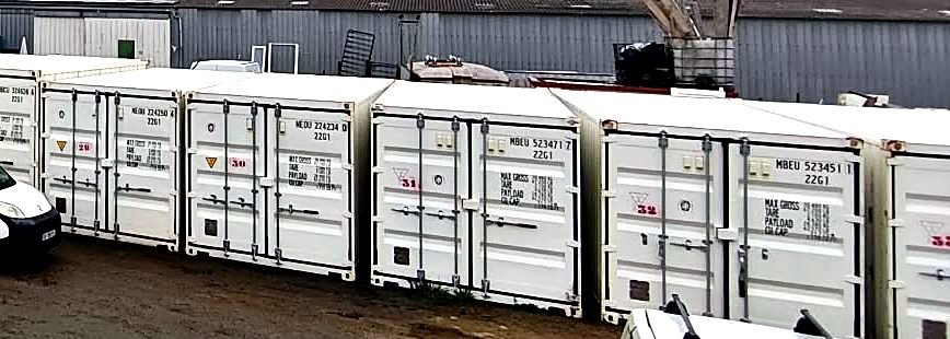 Containers de stockage 20 pieds neufs et numérotés à Rédéné